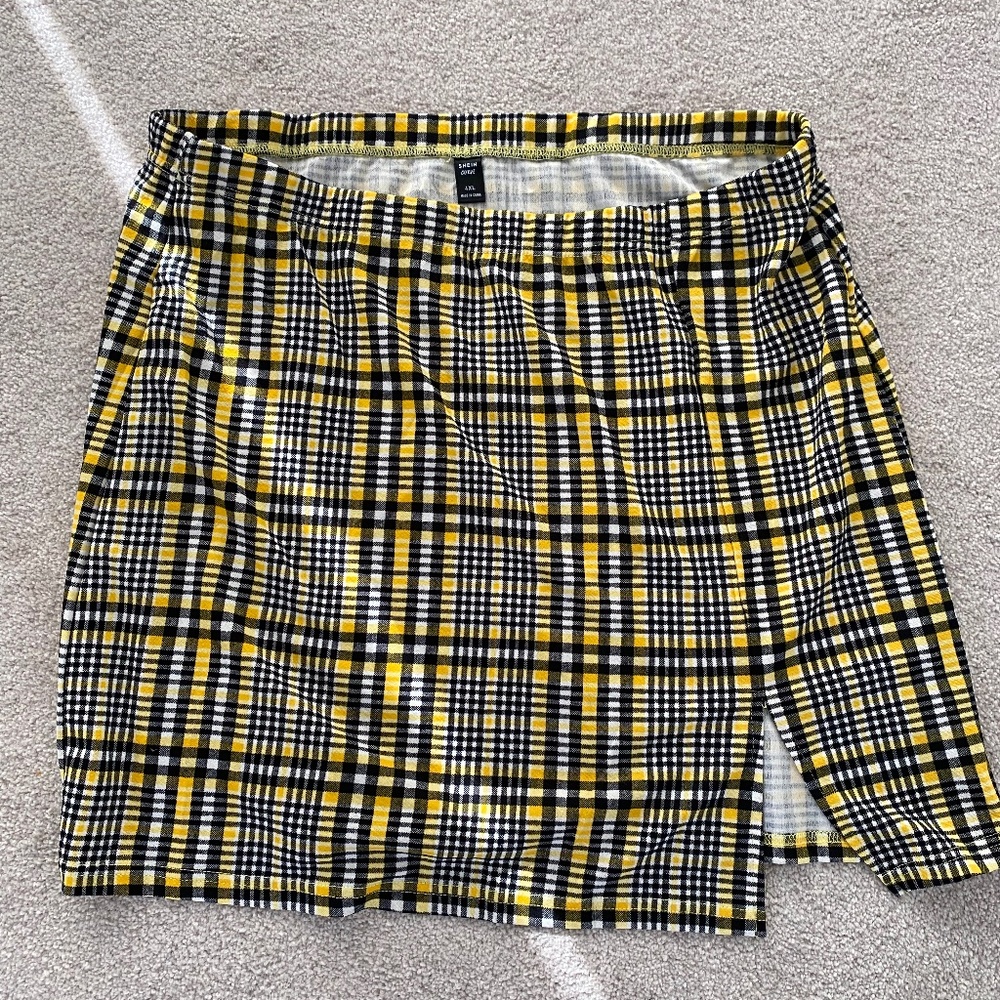 Plaid Mini Skirt w/ Split - Shein 4x that fits like US 2x
